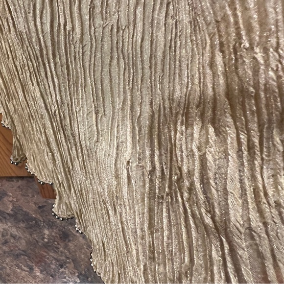 Beautiful ombré scarf. - Picture 5 of 7